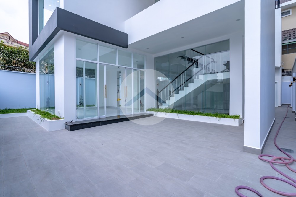 3 Bedroom Villa For Sale - Bassac Garden City, Tonle Bassac, Phnom Penh - Image 2 3 Bedroom Villa For Sale - Bassac Garden City, Tonle Bassac, Phnom Penh - Image 2