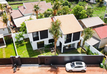 Brand New 3 Bedroom Villa For Sale - Svay Dangkum, Siem Reap thumbnail