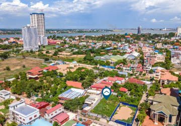 929 Sqm Residential Land For Sale - Chroy Changvar, Pnom Penh thumbnail