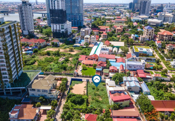 929 Sqm Residential Land For Sale - Chroy Changvar, Pnom Penh thumbnail