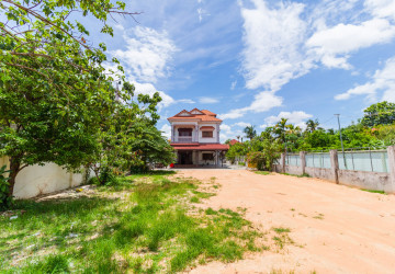 6 Bedroom Villa For Rent - Sala Kamreuk, Siem Reap thumbnail