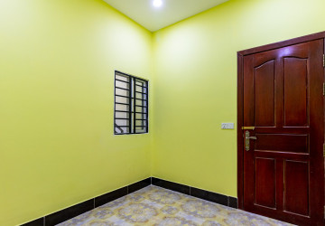 4 Bedroom Shophouse For Rent - Slor Kram, Siem Reap thumbnail