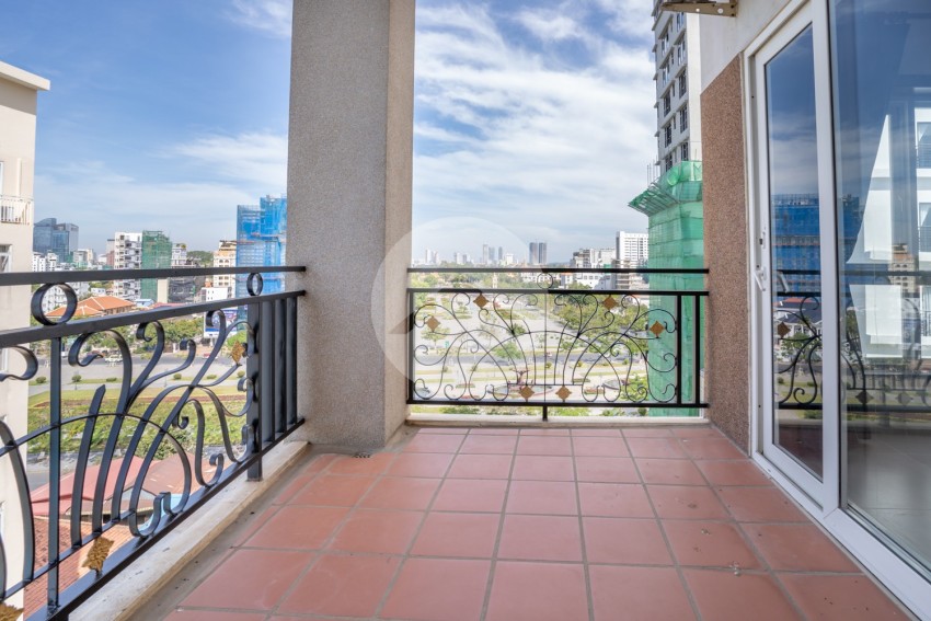 2 Bedroom Serviced Apartment For Rent - Tonle Bassac, Phnom Penh