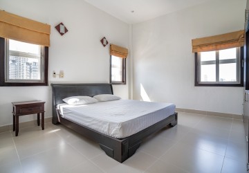 2 Bedroom Serviced Apartment For Rent - Tonle Bassac, Phnom Penh thumbnail