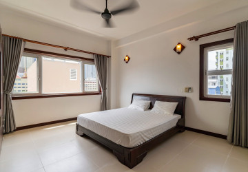 2 Bedroom Serviced Apartment For Rent - Tonle Bassac, Phnom Penh thumbnail