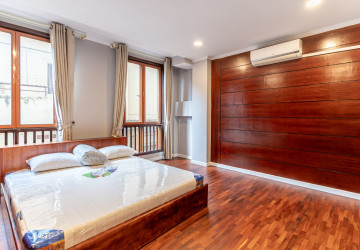 3 Bedroom Serviced Apartment For Rent - BKK1, Phnom Penh thumbnail