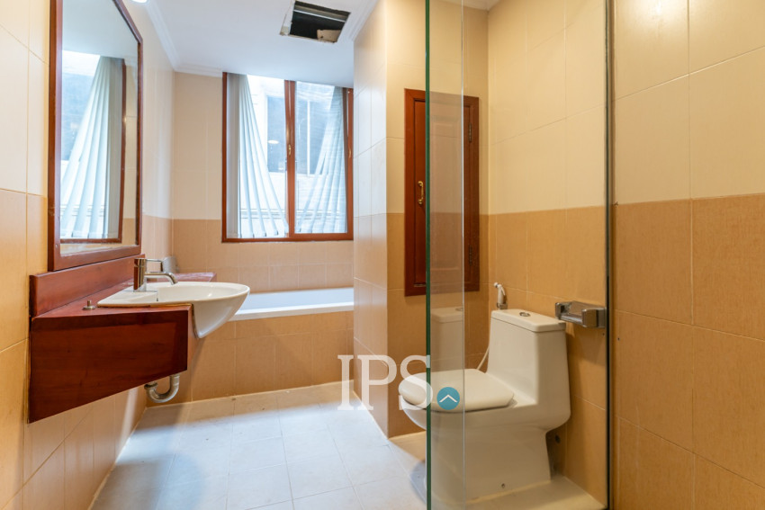 3 Bedroom Serviced Apartment For Rent - BKK1, Phnom Penh