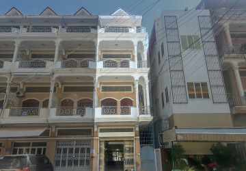 3 Storey Shophouse For Rent - Beoung Raing, Phnom Penh thumbnail