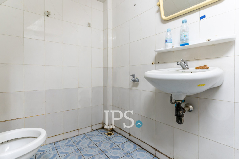 3 Storey Shophouse For Rent - Beoung Raing, Phnom Penh - Image 23
