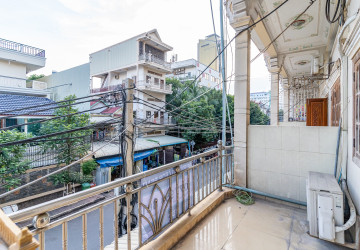 3 Storey Shophouse For Rent - Beoung Raing, Phnom Penh thumbnail