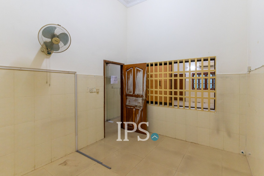 3 Storey Shophouse For Rent - Beoung Raing, Phnom Penh