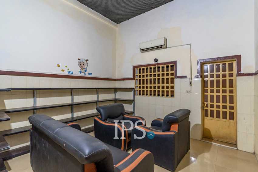 3 Storey Shophouse For Rent - Beoung Raing, Phnom Penh