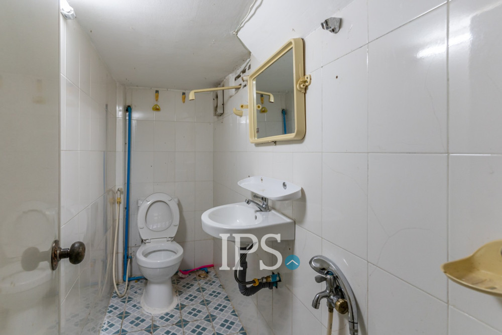 3 Storey Shophouse For Rent - Beoung Raing, Phnom Penh - Image 25