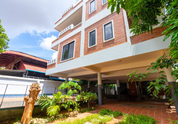 7 Unit Apartment Building For Rent - Slor Kram, Siem Reap thumbnail