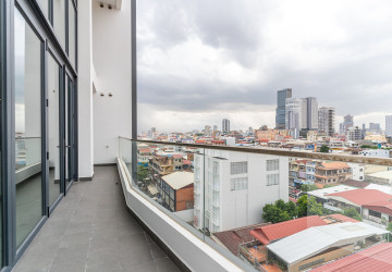 2 Bedroom Penthouse Condo For Rent - Sangkat Veal Vong, Phnom Penh thumbnail