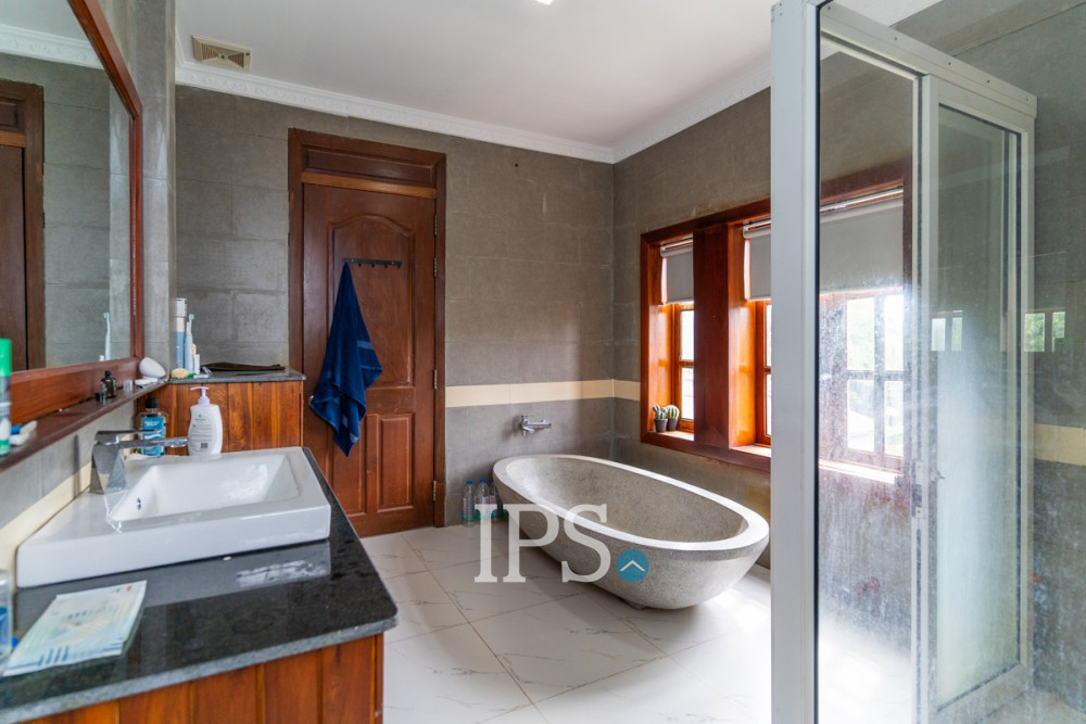 4 Bedroom Villa For Rent - Slor Kram, Siem Reap - Image 14