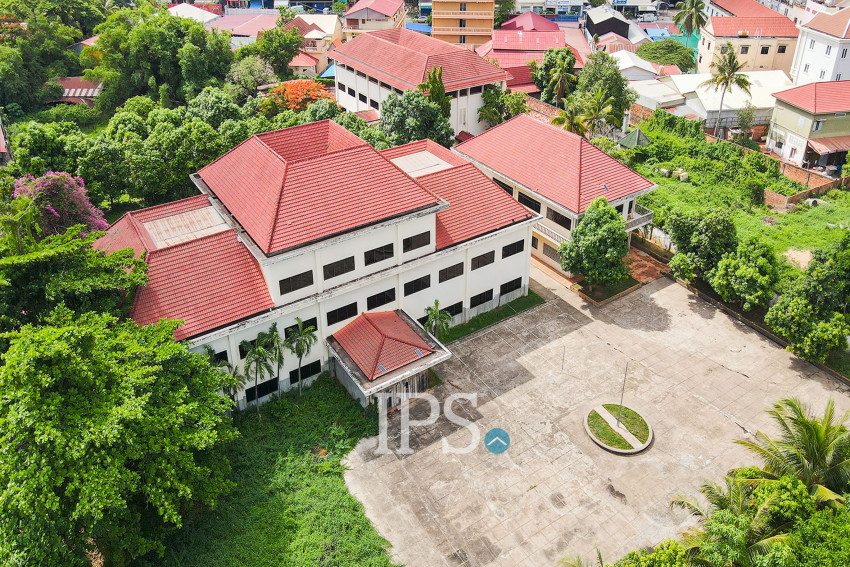 10,928 Sqm Land And Building For Sale - Sala Kamreuk, Siem Reap