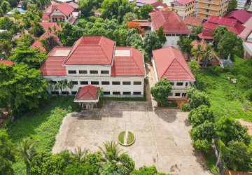 10,928 Sqm Land And Building For Sale - Sala Kamreuk, Siem Reap thumbnail