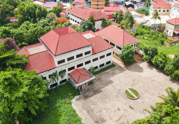 10,928 Sqm Land And Building For Sale - Sala Kamreuk, Siem Reap thumbnail