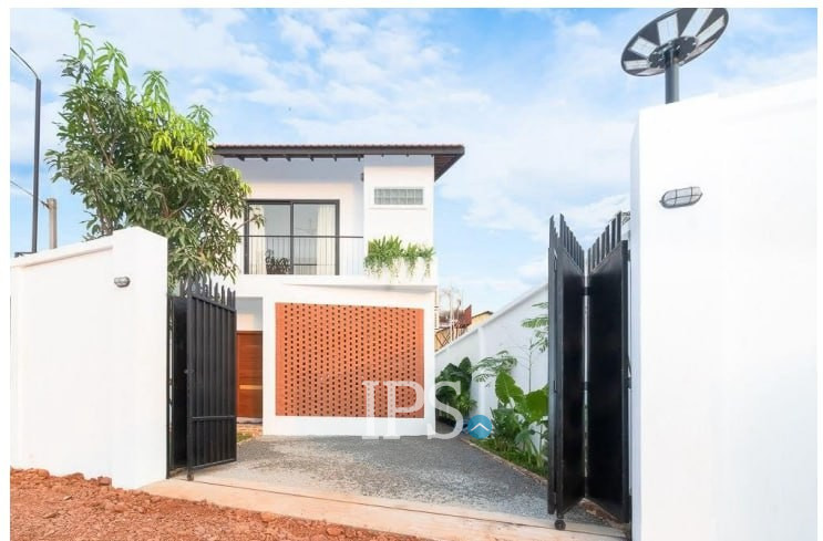 3 Bedroom Villa For Sale - Svay Dangkum, Siem Reap