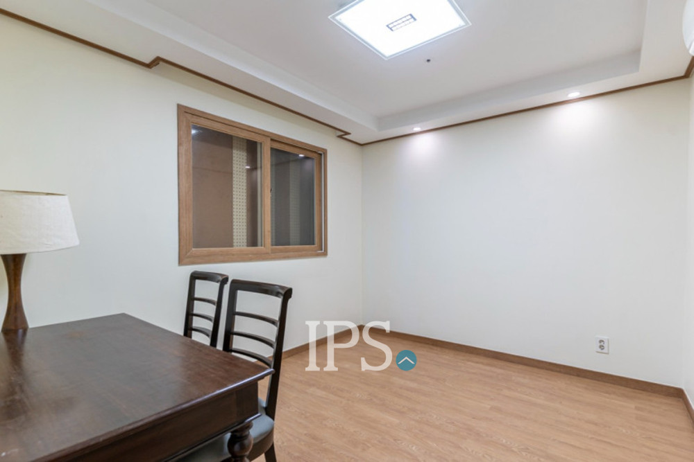 2 Bedroom Apartment for Sale - De Castle Royal, Phnom Penh - Image 7