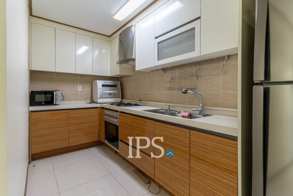 2 Bedroom Apartment for Sale - De Castle Royal, Phnom Penh - Image 4