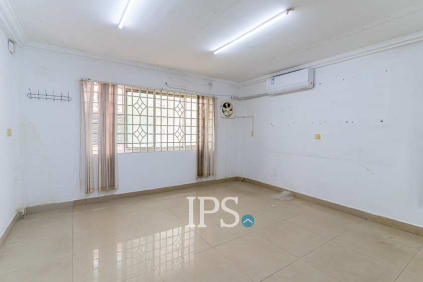 6 Bedroom Shophouse For Sale - Teuk Thla, Sen Sok, Phnom Penh