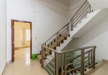 6 Bedroom Shophouse For Sale - Teuk Thla, Sen Sok, Phnom Penh thumbnail