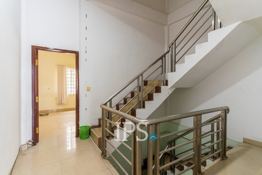 6 Bedroom Shophouse For Sale - Teuk Thla, Sen Sok, Phnom Penh