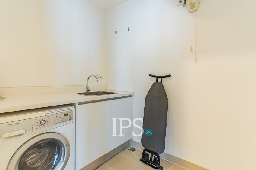 3 Bedroom Serviced Apartment For Rent - Chroy Changvar, Phnom Penh
