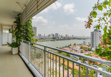 3 Bedroom Serviced Apartment For Rent - Chroy Changvar, Phnom Penh thumbnail