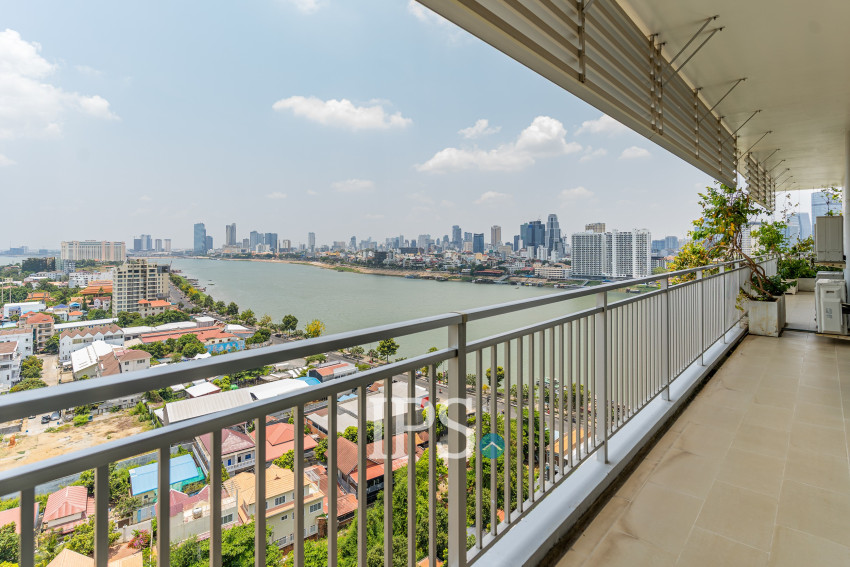 3 Bedroom Serviced Apartment For Rent - Chroy Changvar, Phnom Penh