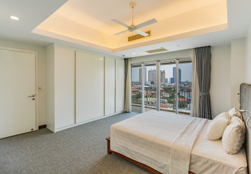 4 Bedroom Serviced Apartment For Rent - Chroy Changvar, Phnom Penh thumbnail