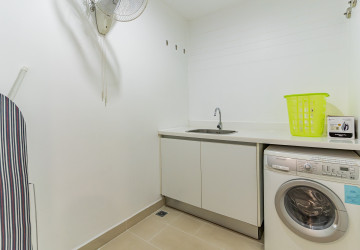3 Bedroom Serviced Apartment For Rent - Chroy Changvar, Phnom Penh thumbnail