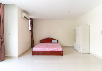 4 Bedroom Twin Villa For Rent - Borey Peng Huoth The Star Diamond, Chak Angrae Kraom, Phnom Penh thumbnail