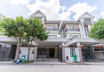 4 Bedroom Twin Villa For Rent - Borey Peng Huoth The Star Diamond, Chak Angrae Kraom, Phnom Penh thumbnail