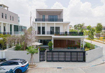 5 Bedroom Luxury Villa For Sale - Borey Chankiri, Preaek Kampues, Phnnom Penh thumbnail