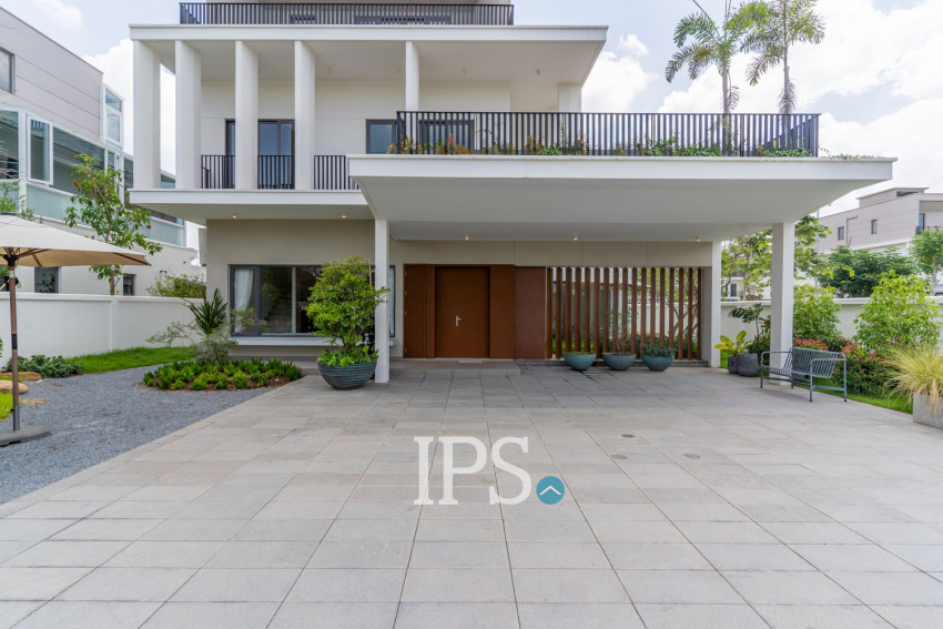 5 Bedroom Luxury Villa For Sale - Borey Chankiri, Preaek Kampues, Phnnom Penh