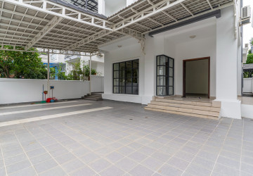 5 Bedroom Villa for Rent - Chak Angrae Kraom, Khan Meanchey, Phnom Penh thumbnail