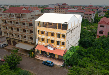 31 Bedroom Guesthouse Building For Sale - Borey Seang Nam, Chreav, Siem Reap thumbnail