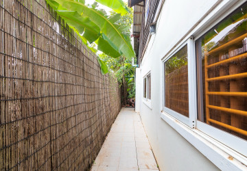 4 Bedroom Wooden House For Rent - Svay Dangkum, Siem Reap thumbnail