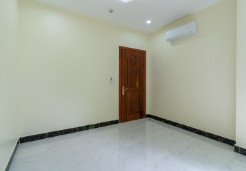 130 Sqm Office Space For Rent - BKK1, Phnom Penh thumbnail