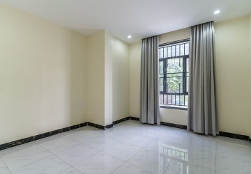 60 Sqm Office Space For Rent - BKK1, Phnom Penh thumbnail