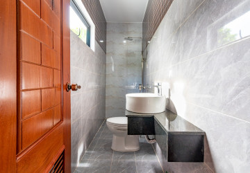 3 Bedroom Villa For Sale - Sangkat Siem Reap, Siem Reap thumbnail