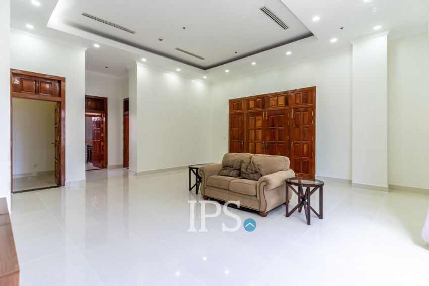 4 Bedroom Serviced Apartment For Rent - BKK1, Phnom Penh