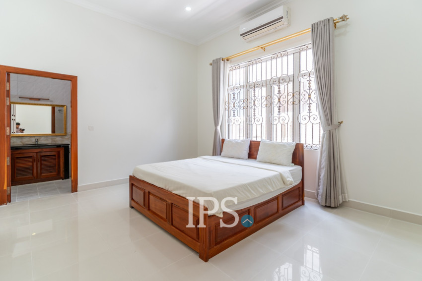 4 Bedroom Serviced Apartment For Rent - BKK1, Phnom Penh