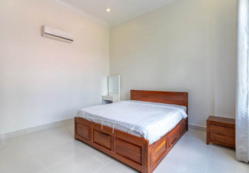 4 Bedroom Serviced Apartment For Rent - BKK1, Phnom Penh thumbnail