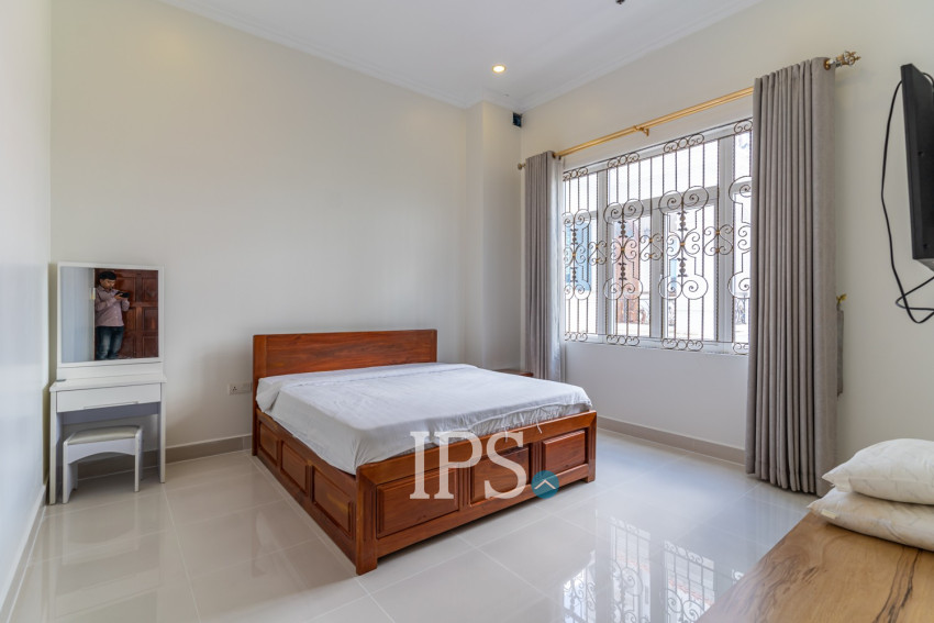 4 Bedroom Serviced Apartment For Rent - BKK1, Phnom Penh