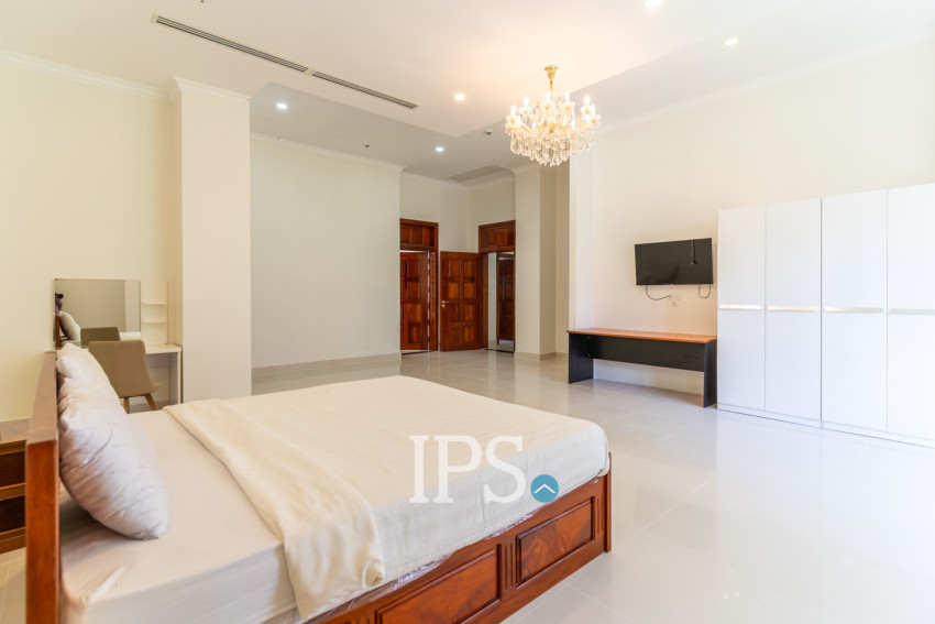 4 Bedroom Serviced Apartment For Rent - BKK1, Phnom Penh