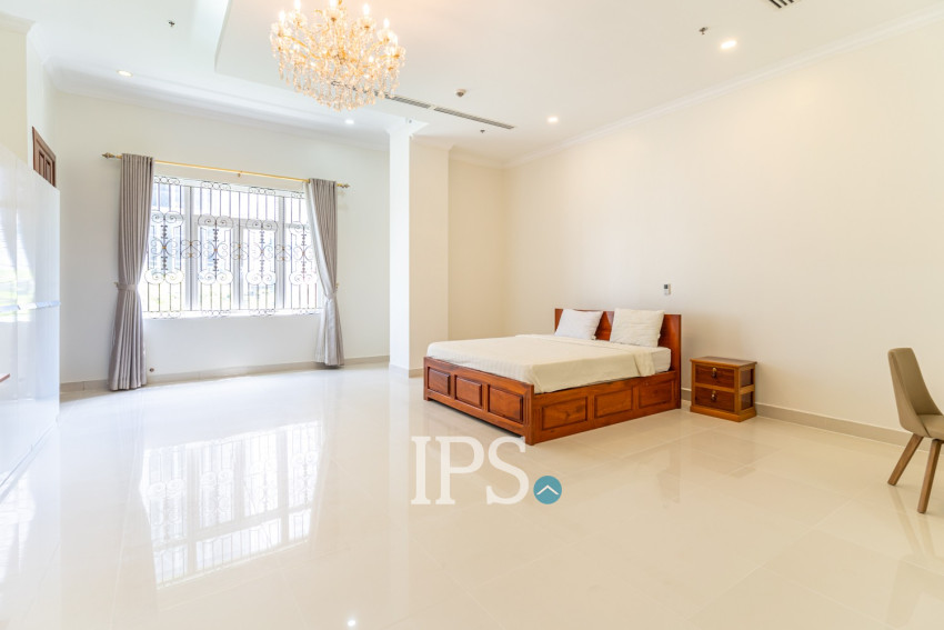 4 Bedroom Serviced Apartment For Rent - BKK1, Phnom Penh